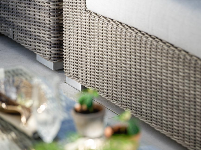 Detailansicht einer Hunn Gartenmöbel Rattan Lounge Adriatico